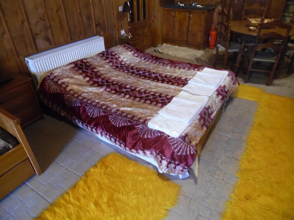 Elatos Rooms Mikrón Khoríon Pokoj fotografie